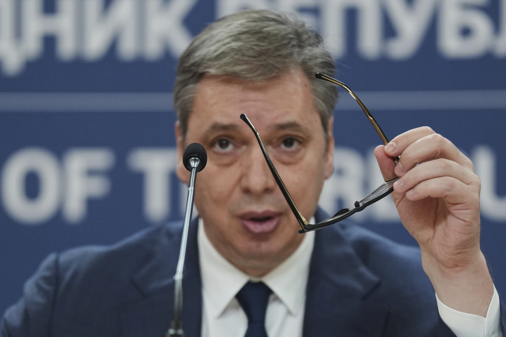 Vučić ponižavao ministre u Vladi: Niste Bogom dani da uživate u sekretarici i automobilu